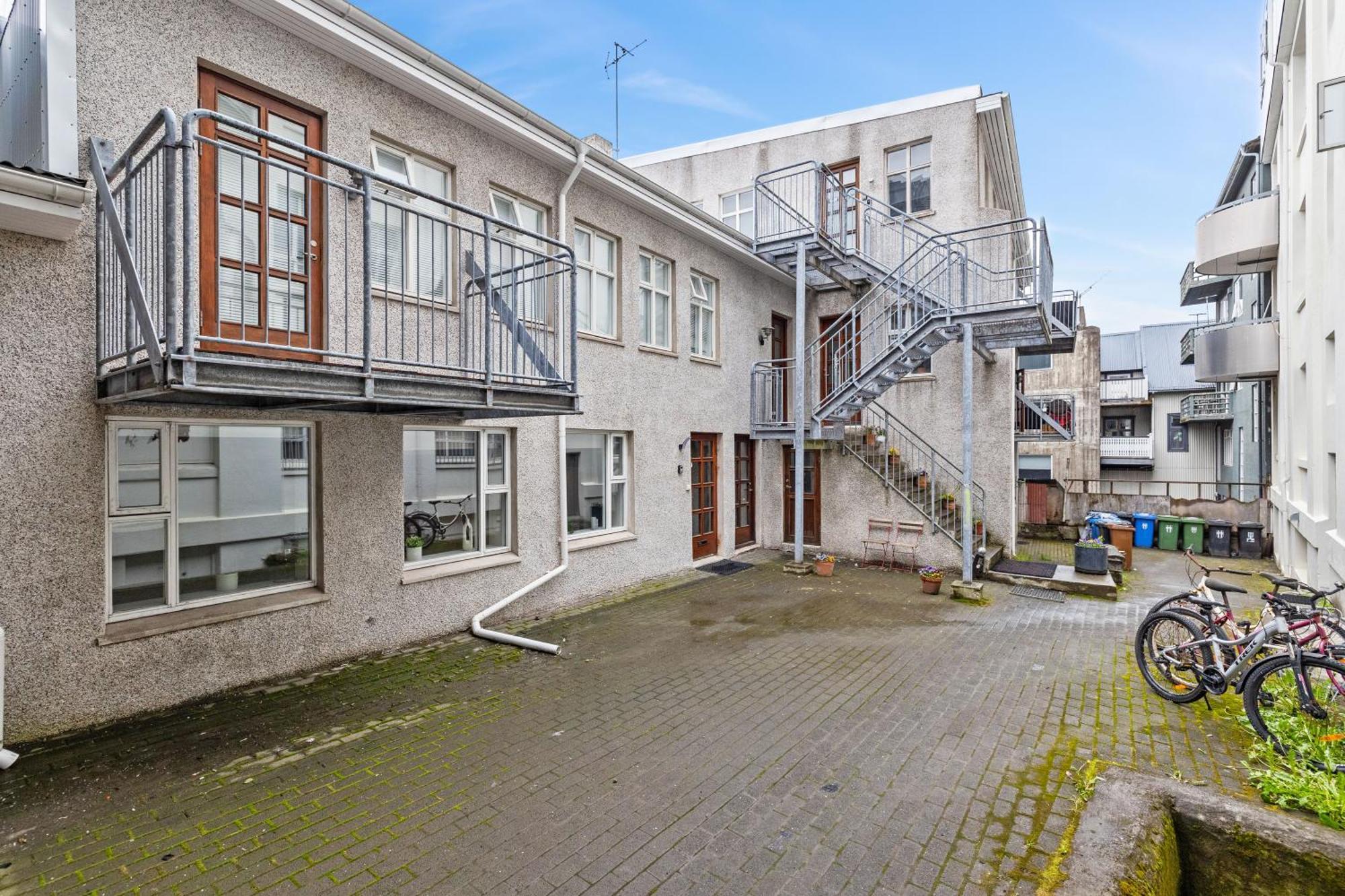 Vatnsstigur Apartment Reykjavík Exteriör bild